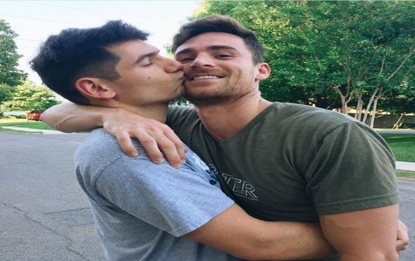 Skandal Video Bokep Gay Viral  KABUPATEN TAPANULI TENGAH